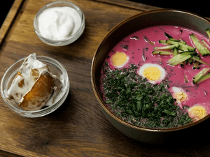 Холодник с перепелиным яйцом и картофелем