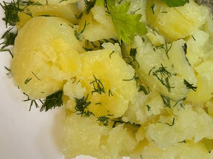 Картофель отварной с маслом