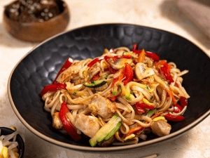 Удон с мясом цыпленка